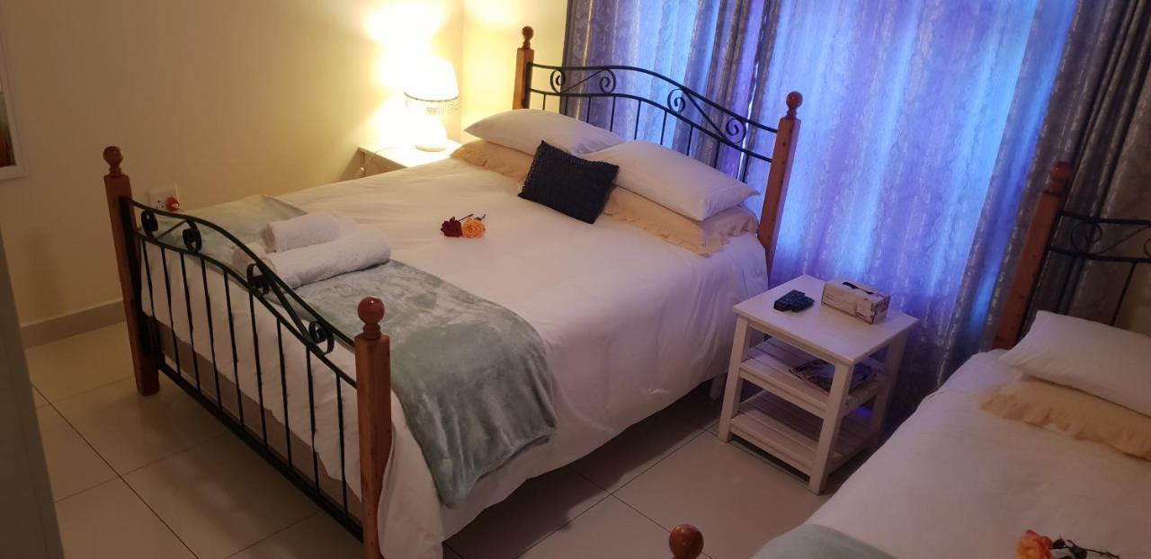 Ebenezer Guesthouse Bluewater Bay ポート・エリザベス エクステリア 写真